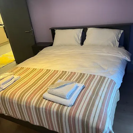 Comfy Flat, Close To The 