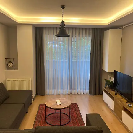 Comfy Flat, Close To The 