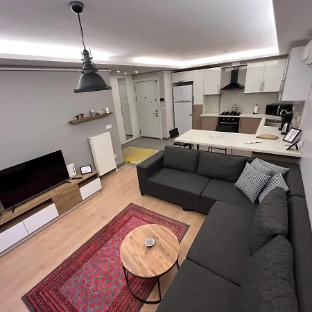 Comfy Flat, Close To The 