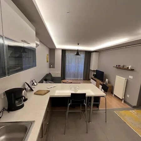Comfy Flat, Close To The 