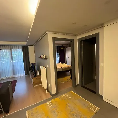 Comfy Flat, Close To The 