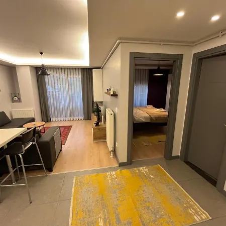Comfy Flat, Close To The 