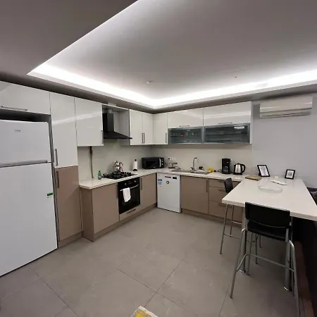Comfy Flat, Close To The 