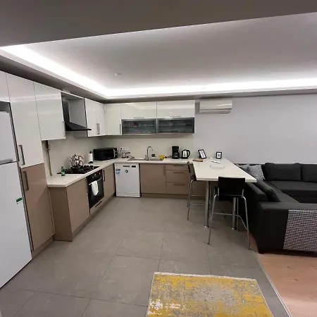 Comfy Flat, Close To The 