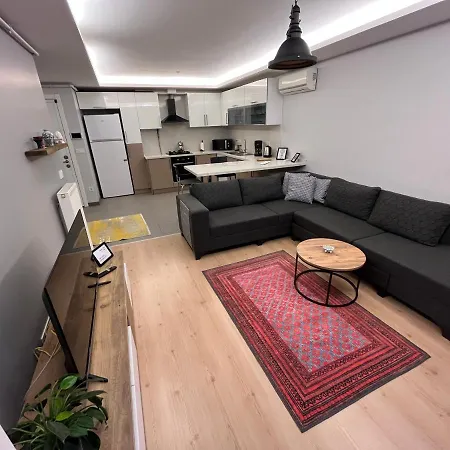 Apartment Comfy Flat, Close To The 