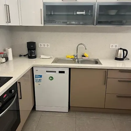 Apartment Comfy Flat, Close To The 